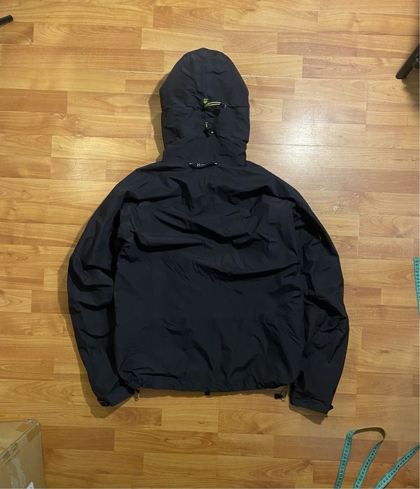 (L) HAGLOFS Черная курточка на мембране весенняя осенняя tnf gore tex