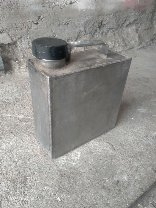 Продам каністру нержавійку