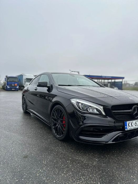Mercedes-Benz CLA Mercedes Benz CLA45 AMG yellow night edition