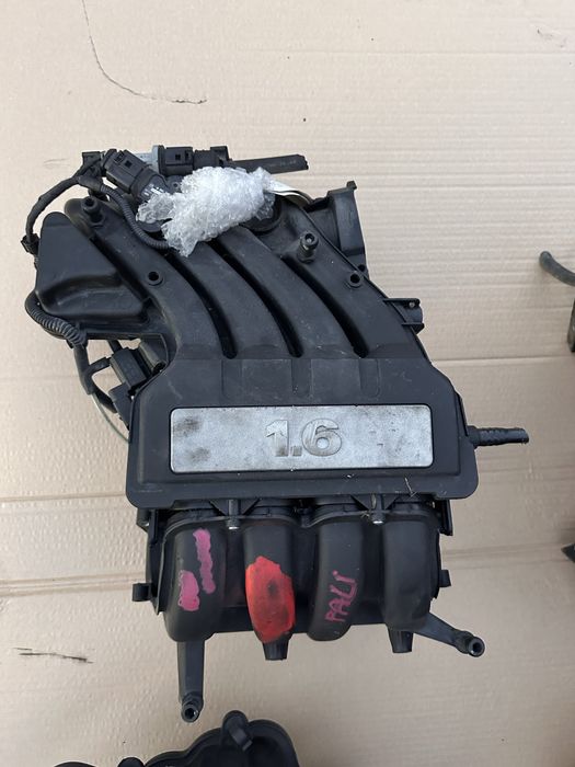 Впускний Колектор 1.6 мрі bse bfq bgu skoda VW audi