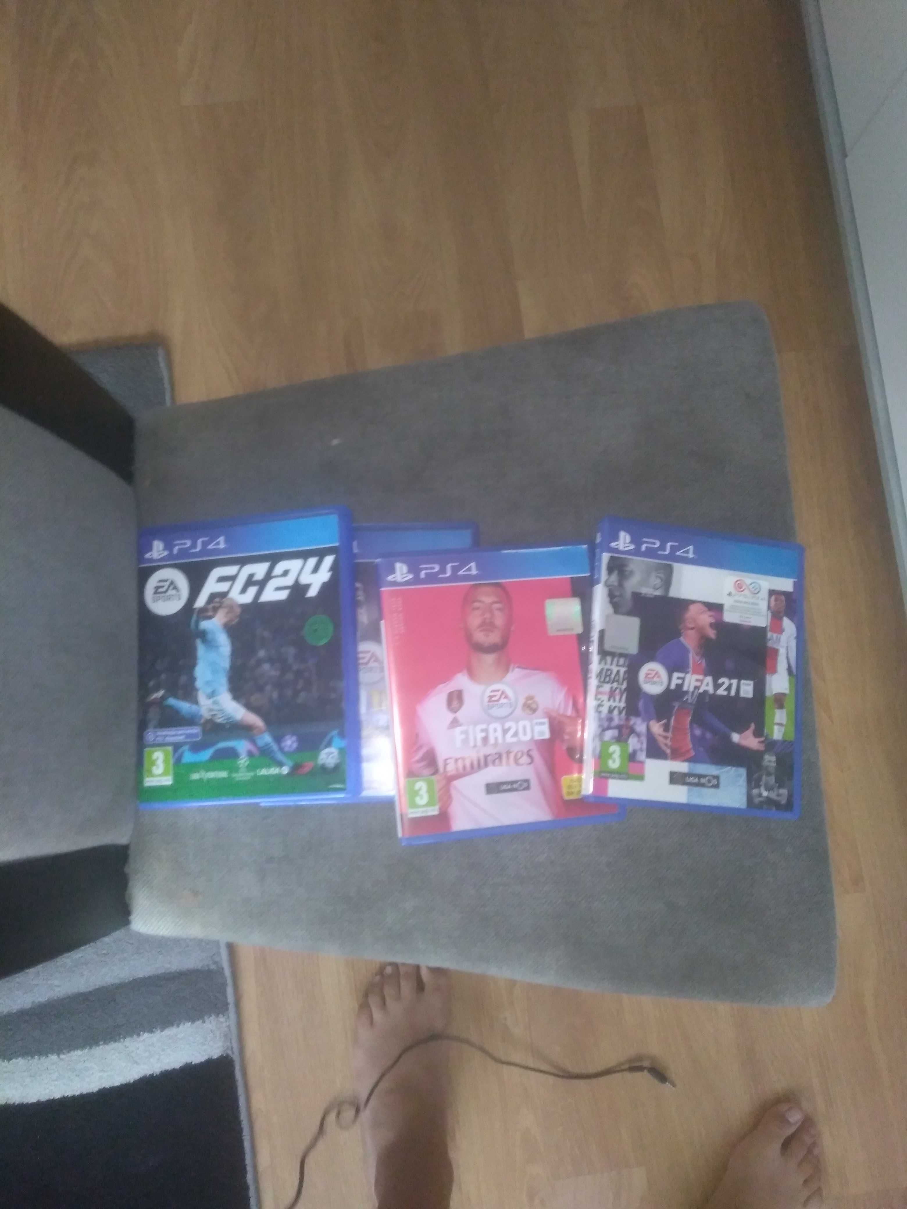 Ps4 slim 800gb 1 comando 4 fifas com suporte