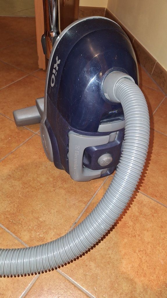 Electrolux XIO Z1034 odkurzacz workowy