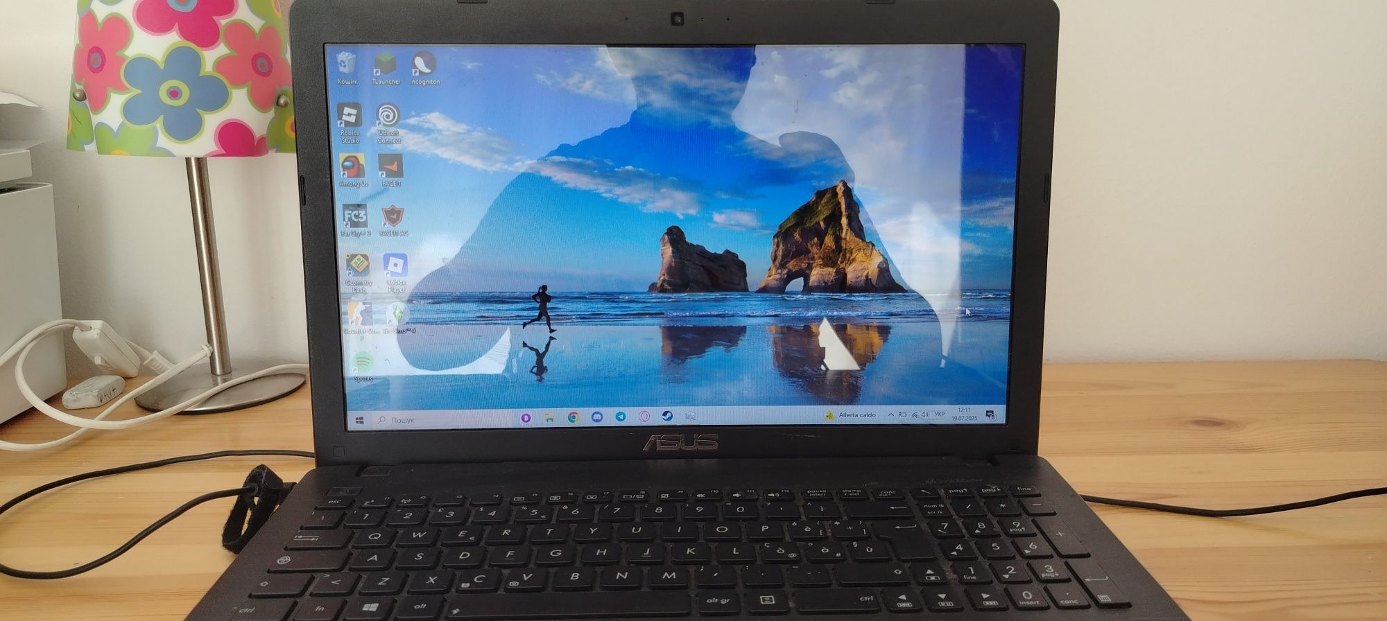 Ноутбук Asus на 256 гб