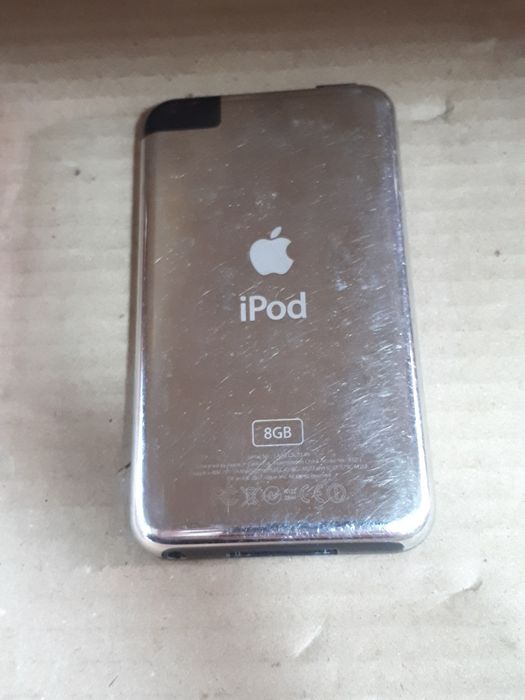Apple iPod A1213 "8gb"