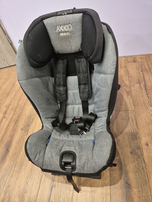 Axkid minikid 1.0. RWF Fotelik samochodowy tyłem