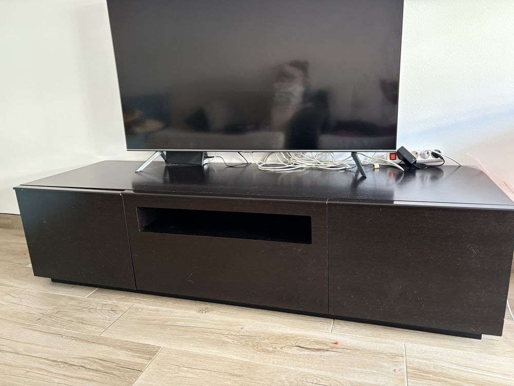 Móvel de Sala para TV – Preto, Design Moderno