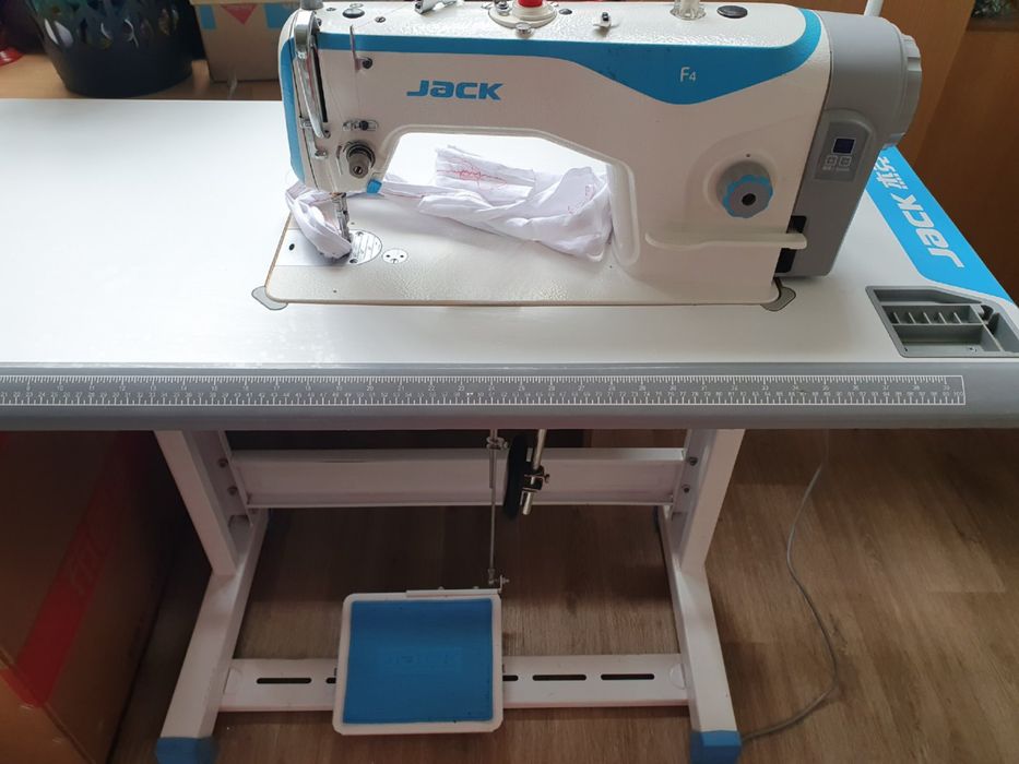 Bruce RF4 Промислова швейна машина з серводвигуном