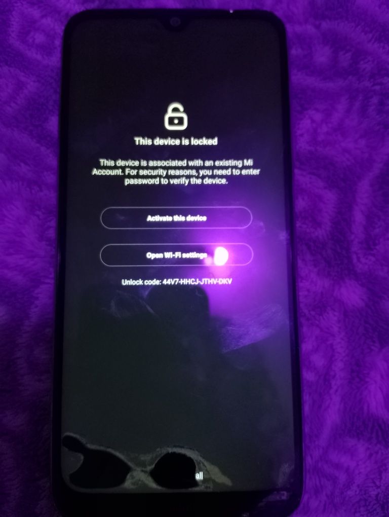 Продам Redmi 8T с разбитым экраном.