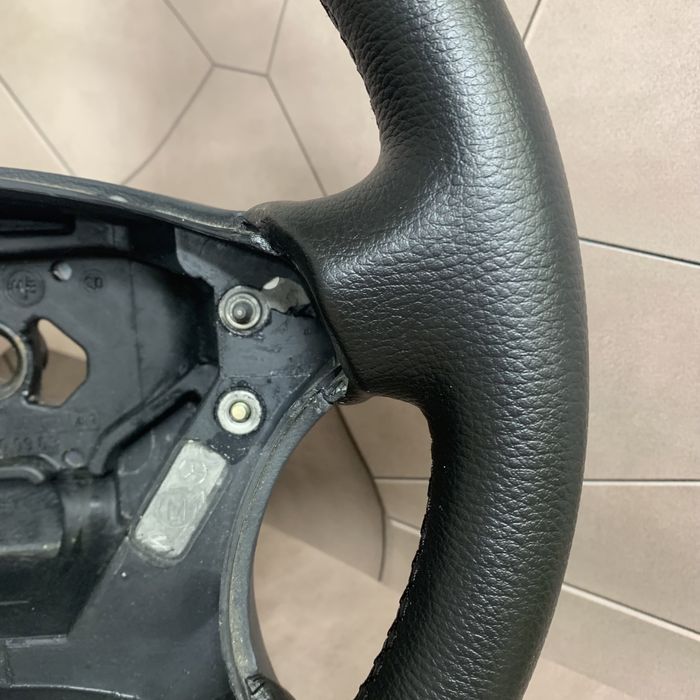 Перетягнутий руль Мерседес c-class e-class w203 w211 w212 на обмін