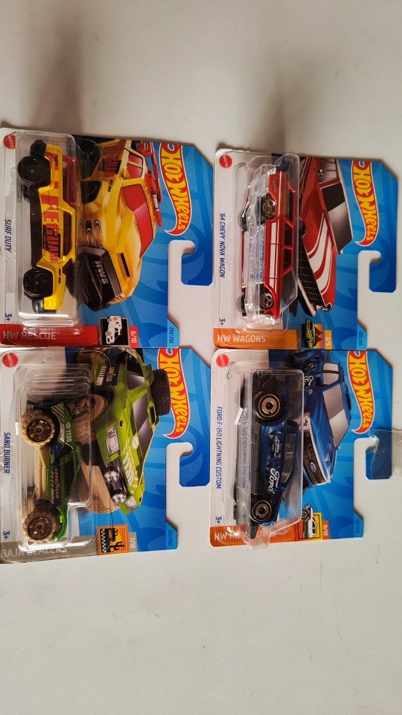 Miniaturas hot wheels 2023