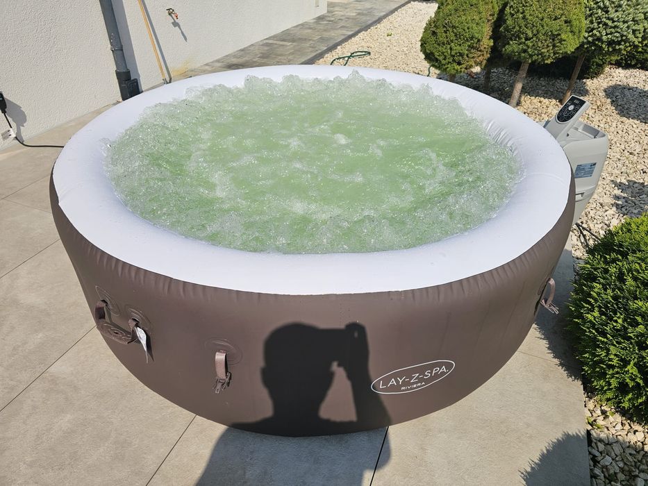 Jacuzzi LAY-Z-SPA Riviera