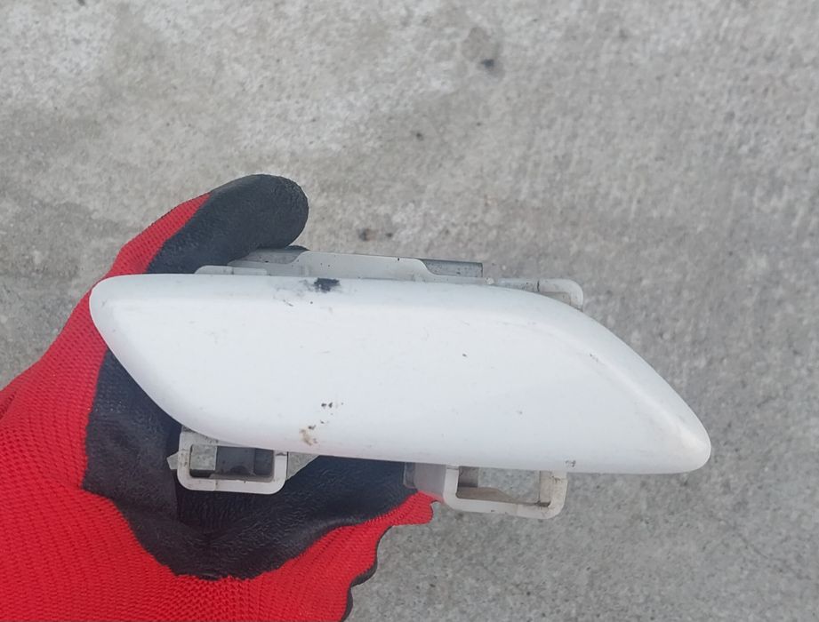 Форсунки Омивачів фар з Мазди 3,6.Cx3,5