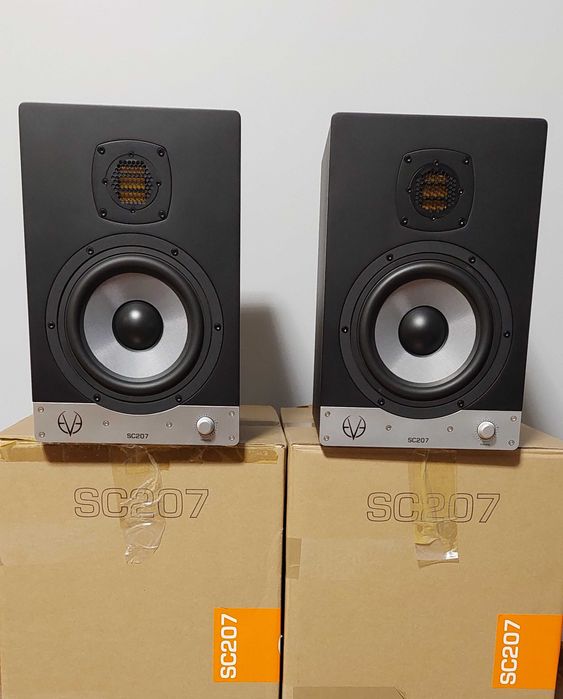 EVE AUDIO SC207 monitory aktywne studyjne kolumny. Komplet. Idealne.
