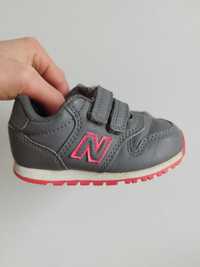 Buty adidasy dla dziewczynki new balance na rzepy