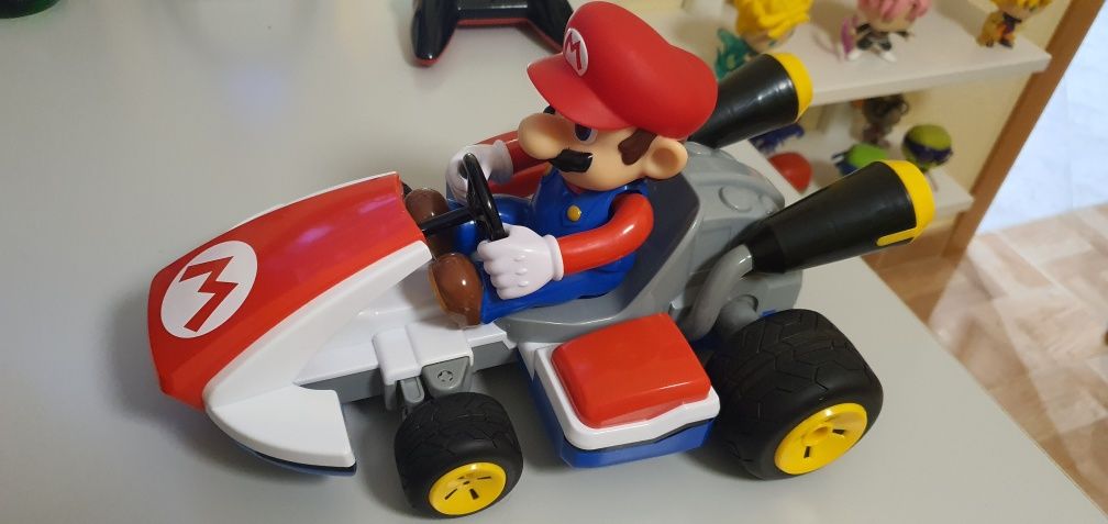 Super Mário Kart, telecomandado, completamente novo ainda na caixa.