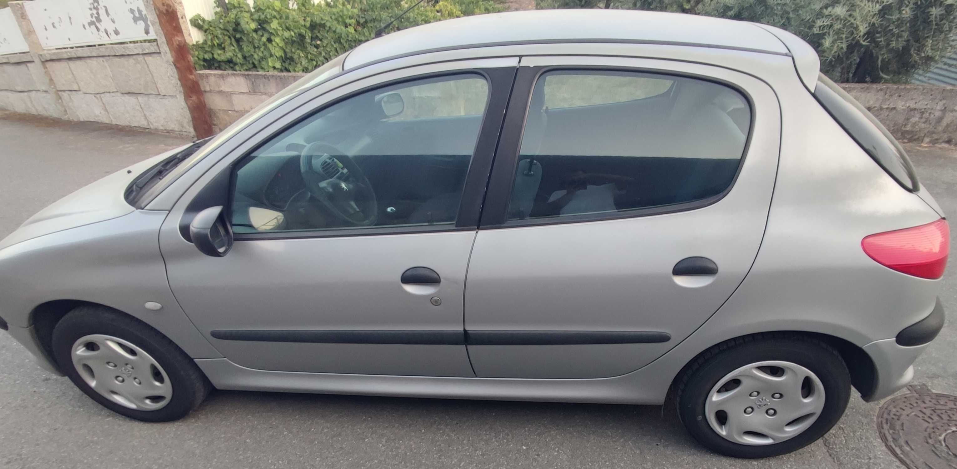 Peugeot 206 a gasolina