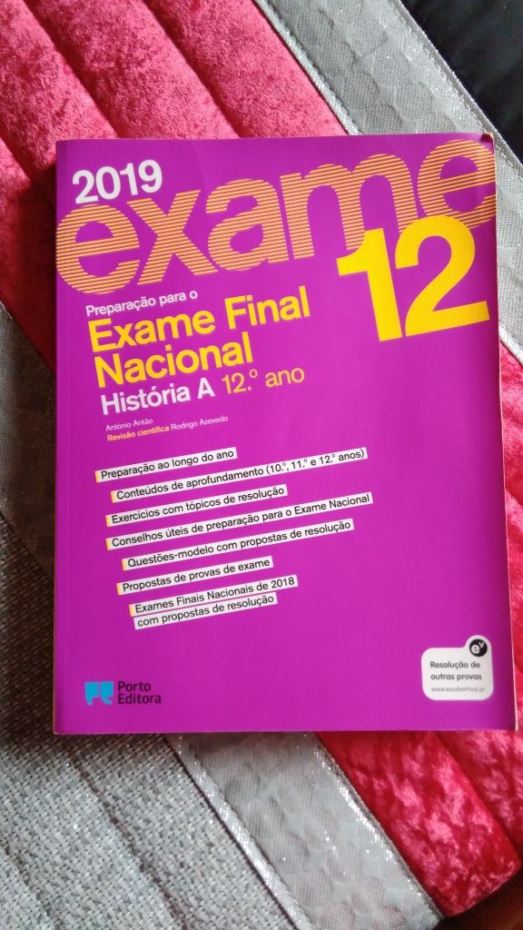 Livro de exame História A do 12°ano da Porto Editora de 2019