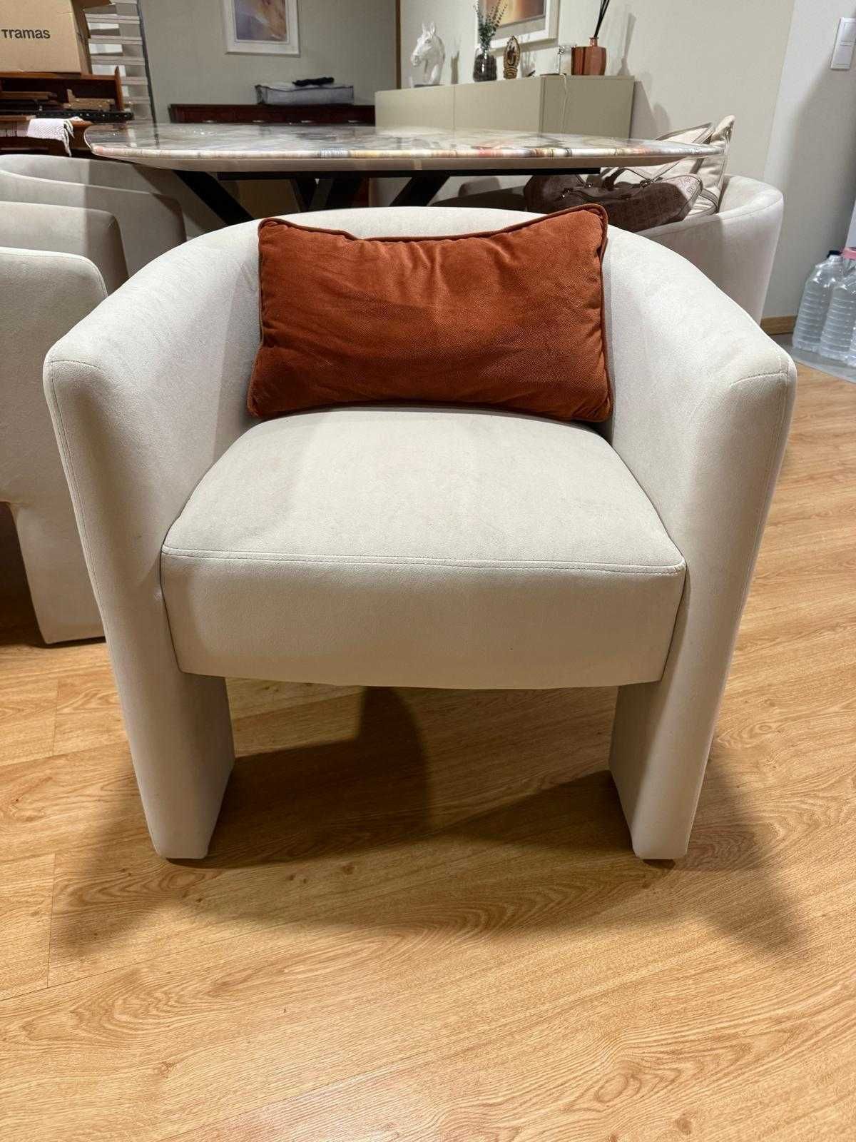 Mesa resina époxy e ignifuga com efeito mármore + conjunto de cadeiras