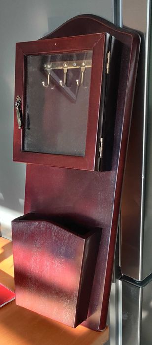 Móvel de Entrada Chaveiro em Madeira