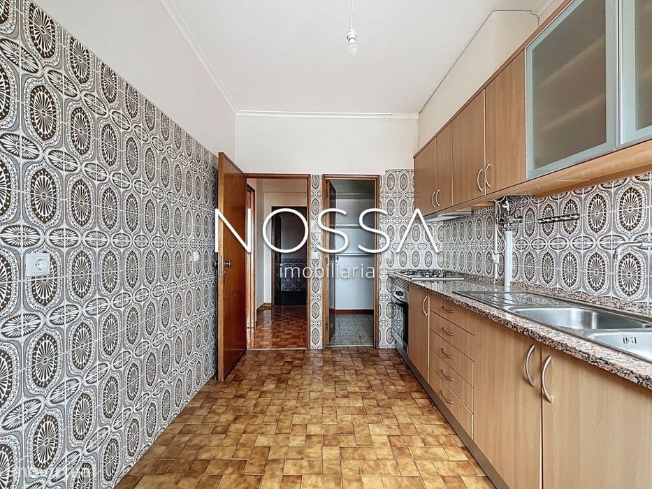 Apartamento T3 para arrendamento na Amadora