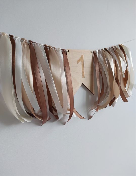 Proporczyk drewniany girlanda na roczek zawieszka na krzesełko