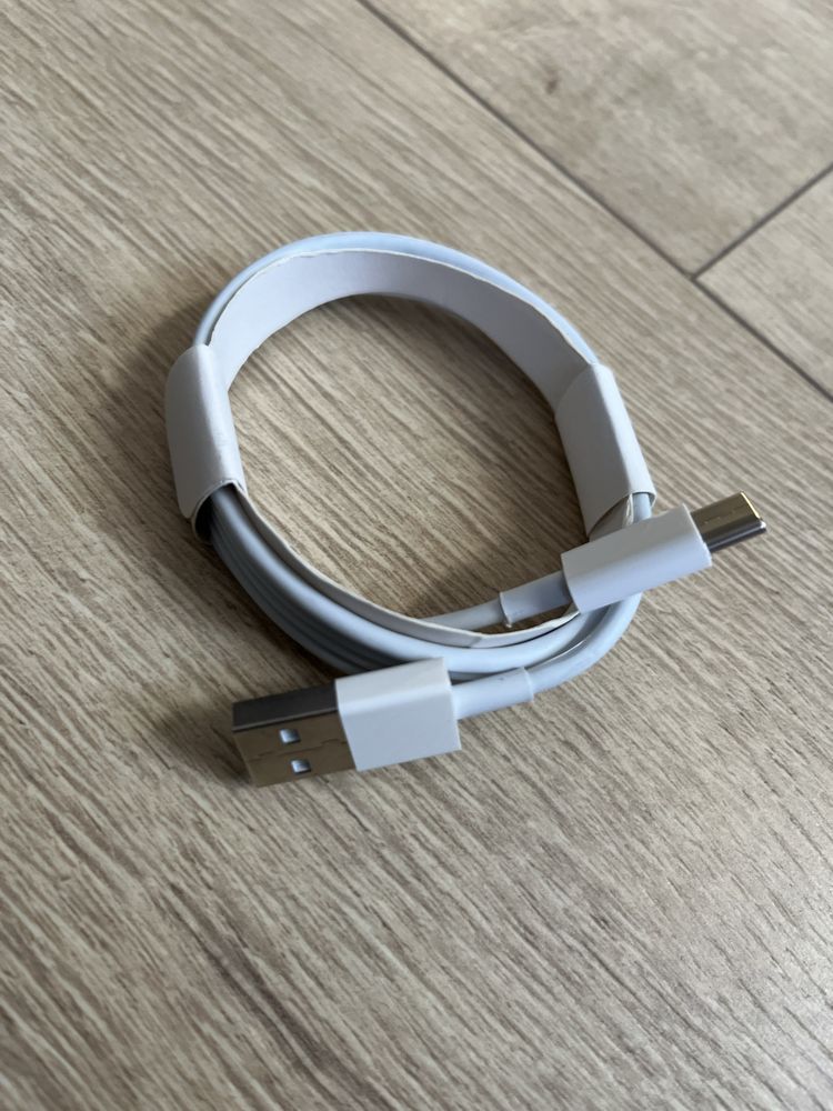 Kabel do ładowarki transmisji danych USB-A USB-C 1m kolor biały