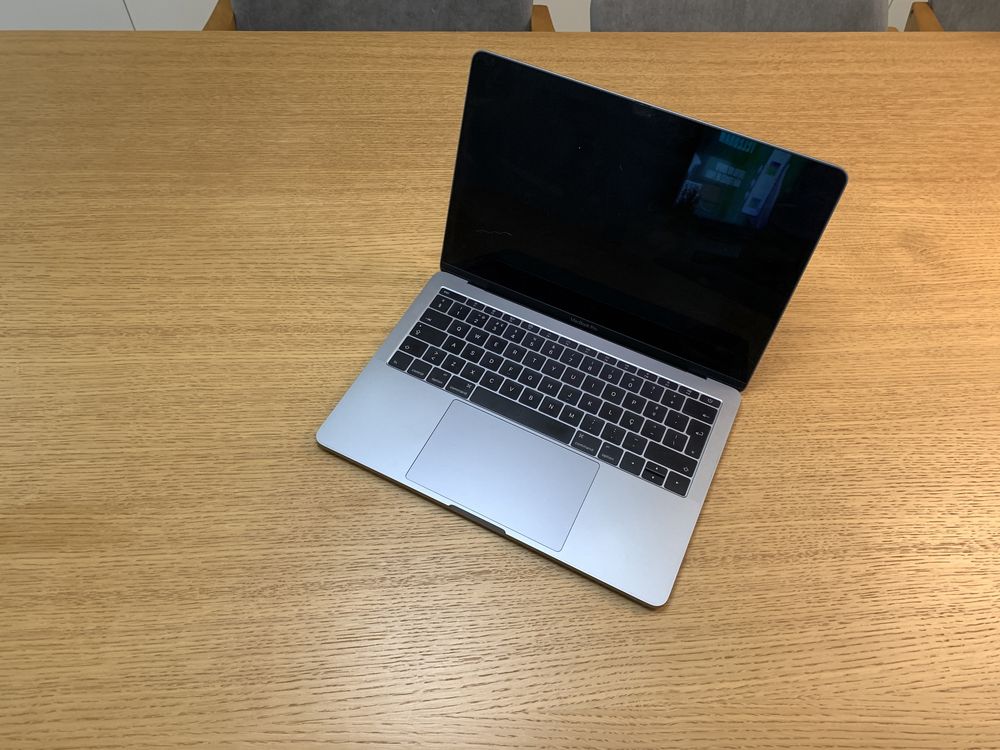 Macbook Pro ‘13 i7 2016