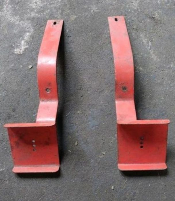 Uchwyty odblasków ursus 235,2812, 255, 3512, 4512,4514, 5312, 5314, 60