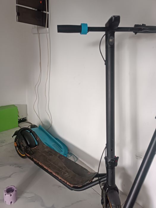 Продам самокат бу