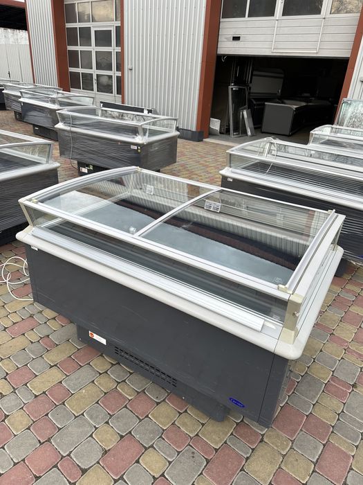 Промо вітрина carier multinor