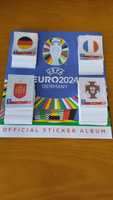 Caderneta Euro 2024 com 300 cromos