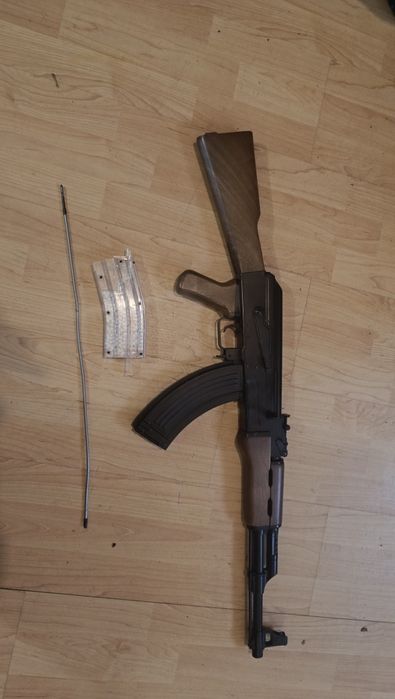 AK-47, de ferro  elétrica funcionando perfeitamente