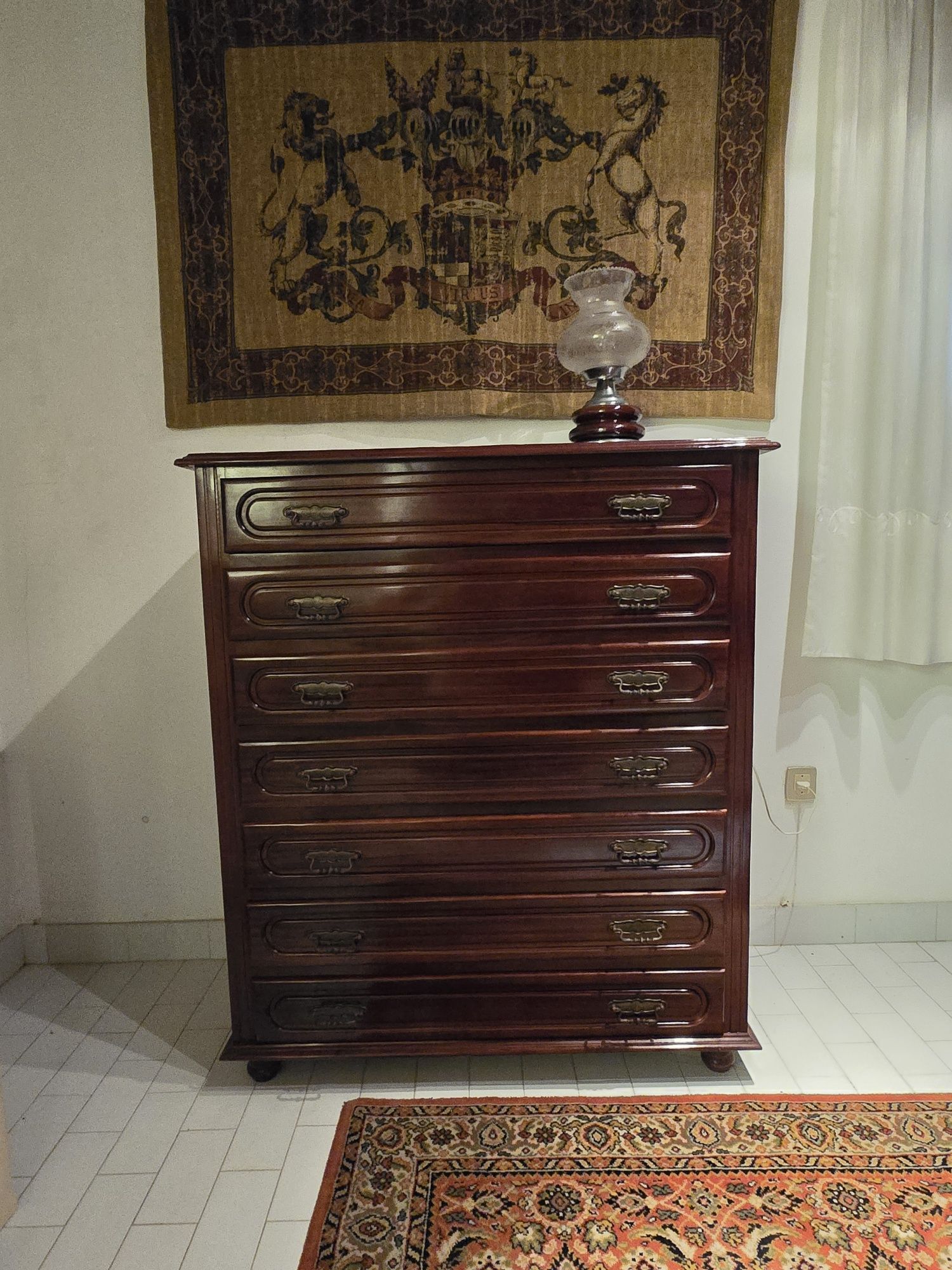 Comoda de madeira