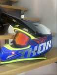 Kask Thor Sector 4XL + gogle Fly Racing