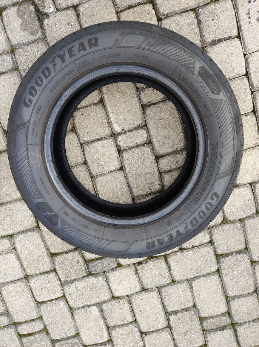 215.60.16 komplet opon Goodyear Efficientgrip Performance 2 Dot 2024