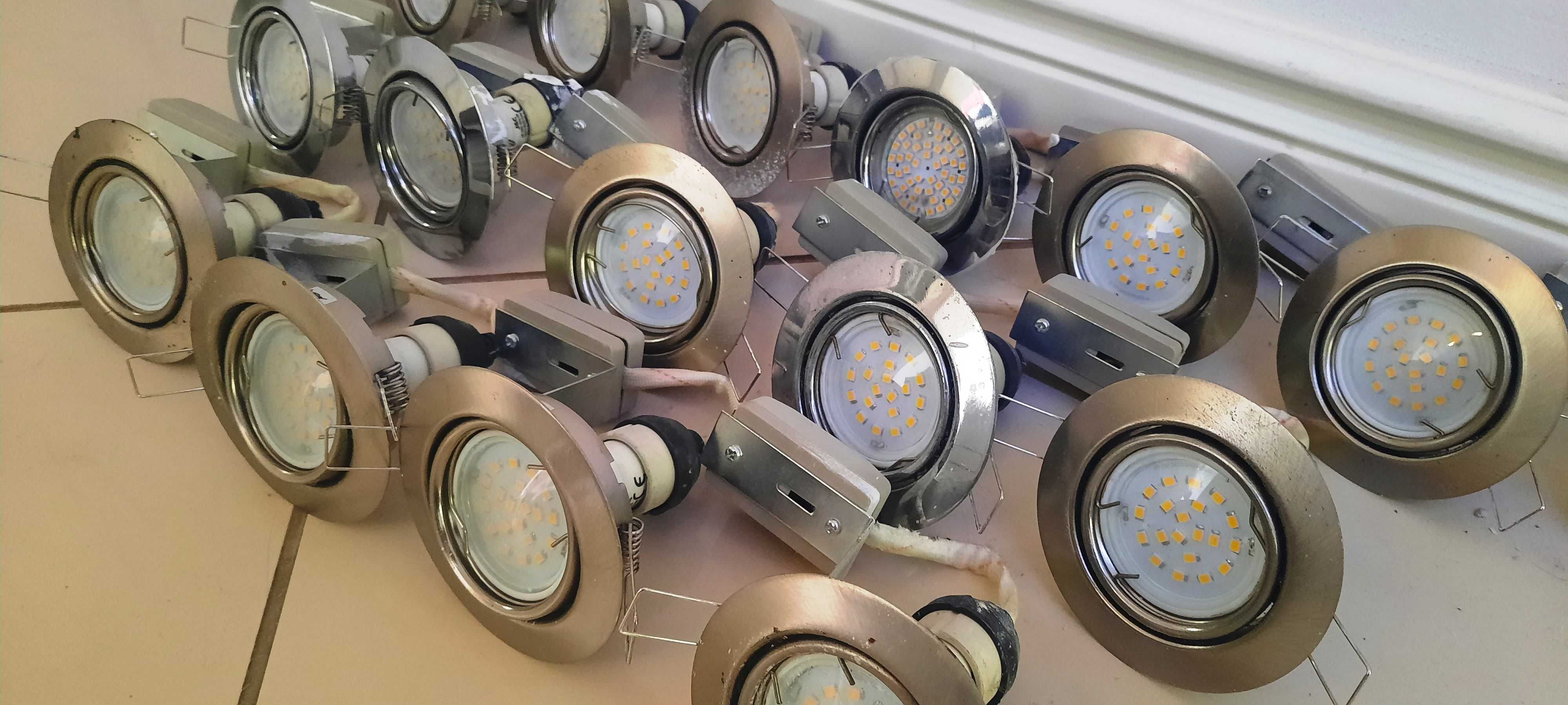 Sprzedam lampki (oprawki) wpuszczane w sufit razem z żarówkami