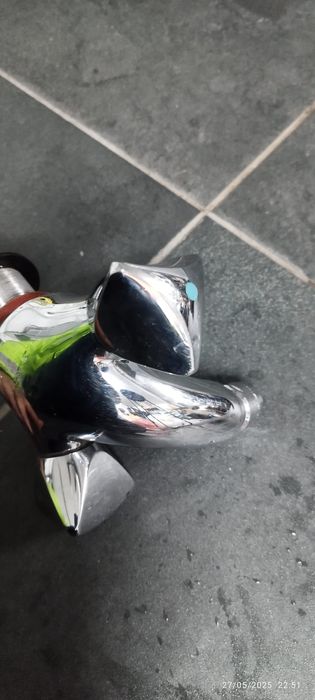 Torneira de bidé cromada