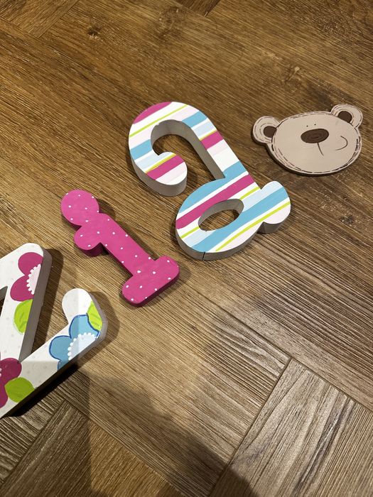 Napis na ścianę literki Zuzia