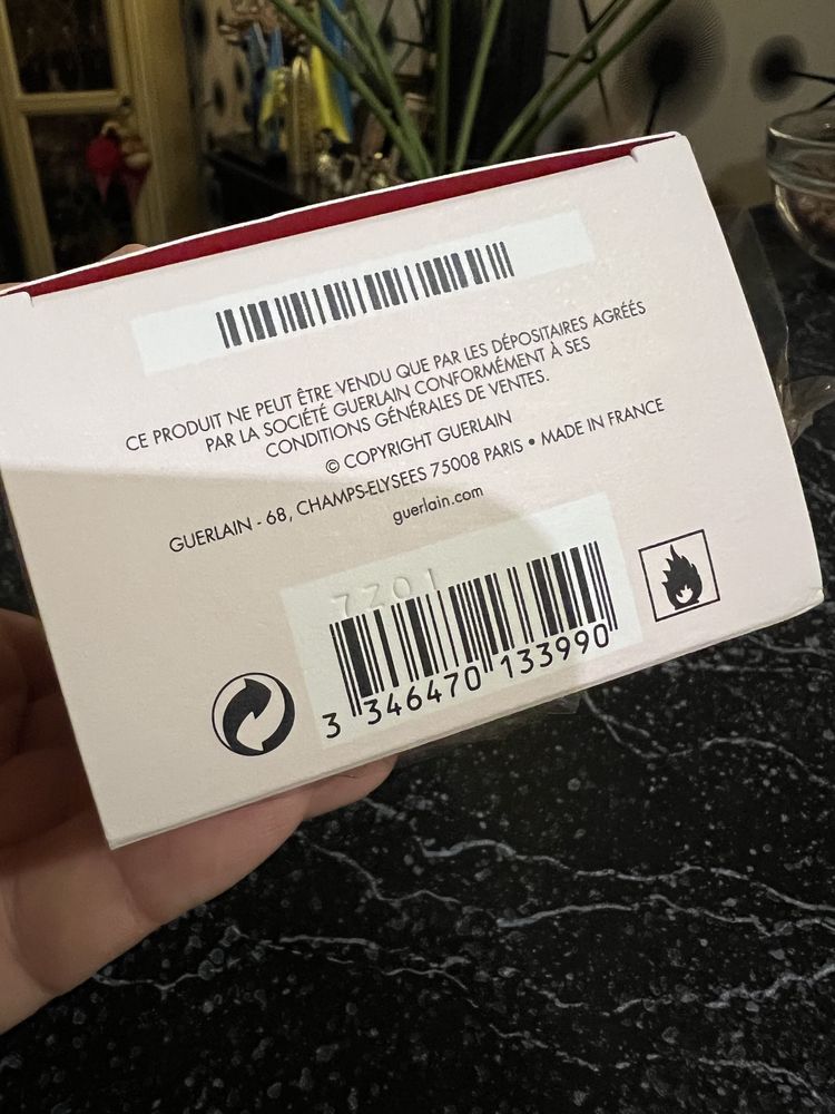 Продам Парфюм Guerlain Mom!