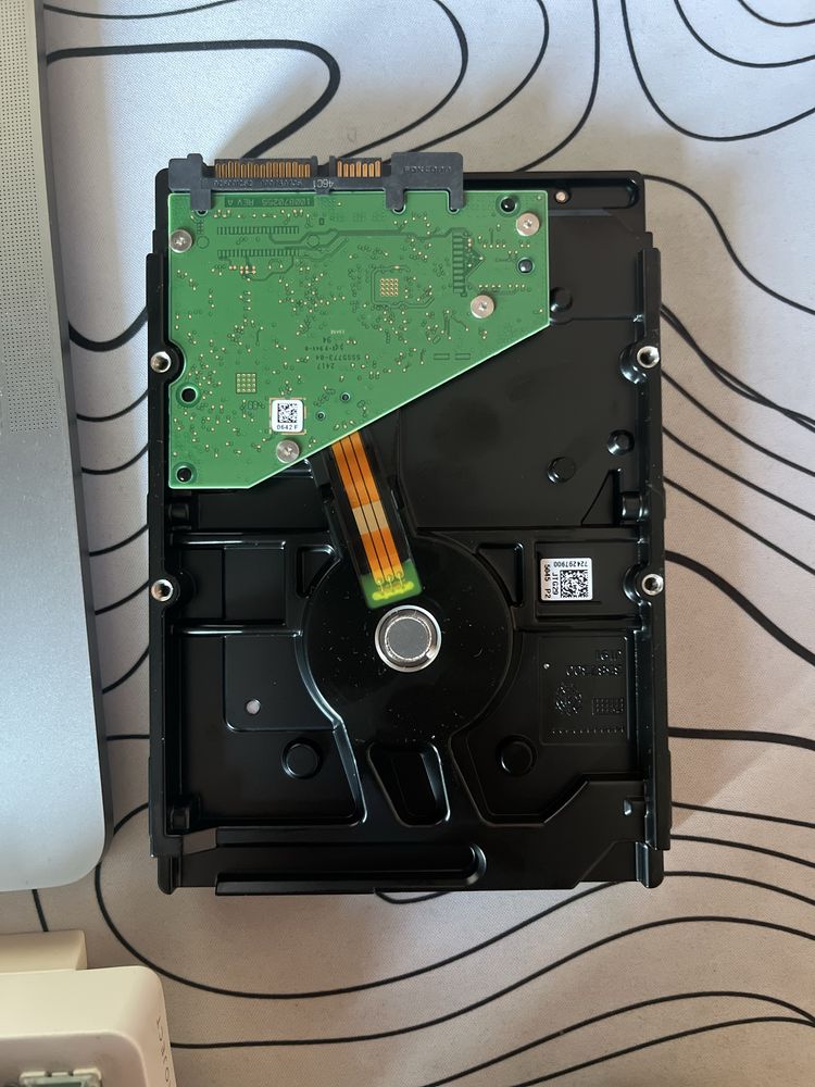 Жесткий диск Seagate Barracuda HDD 2TB