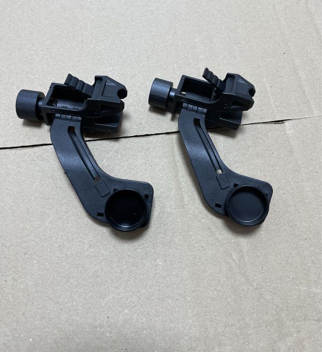 Адаптер NVG J-Arm перехідник для нічника PVS-14 пластиковий безконтакт