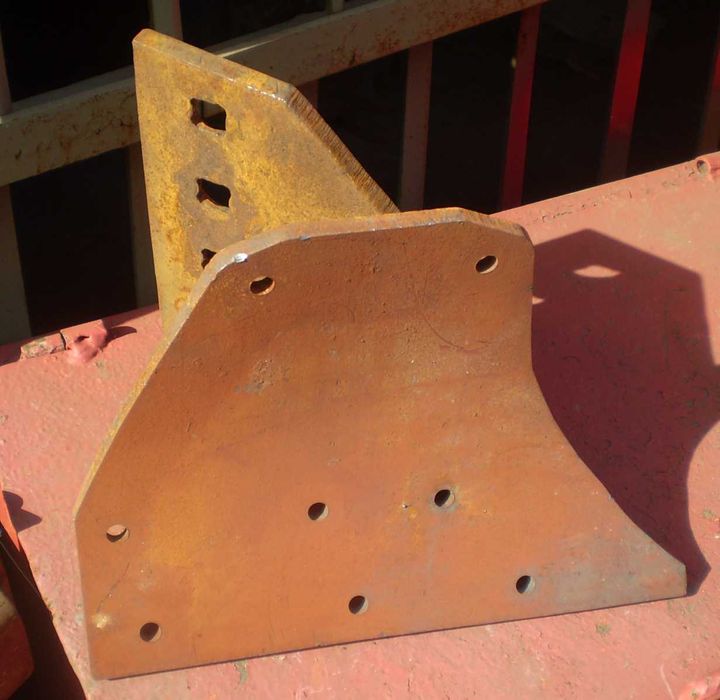 Башмак ПЛЕ 21.100 (корпуса плуга), літий та листовий