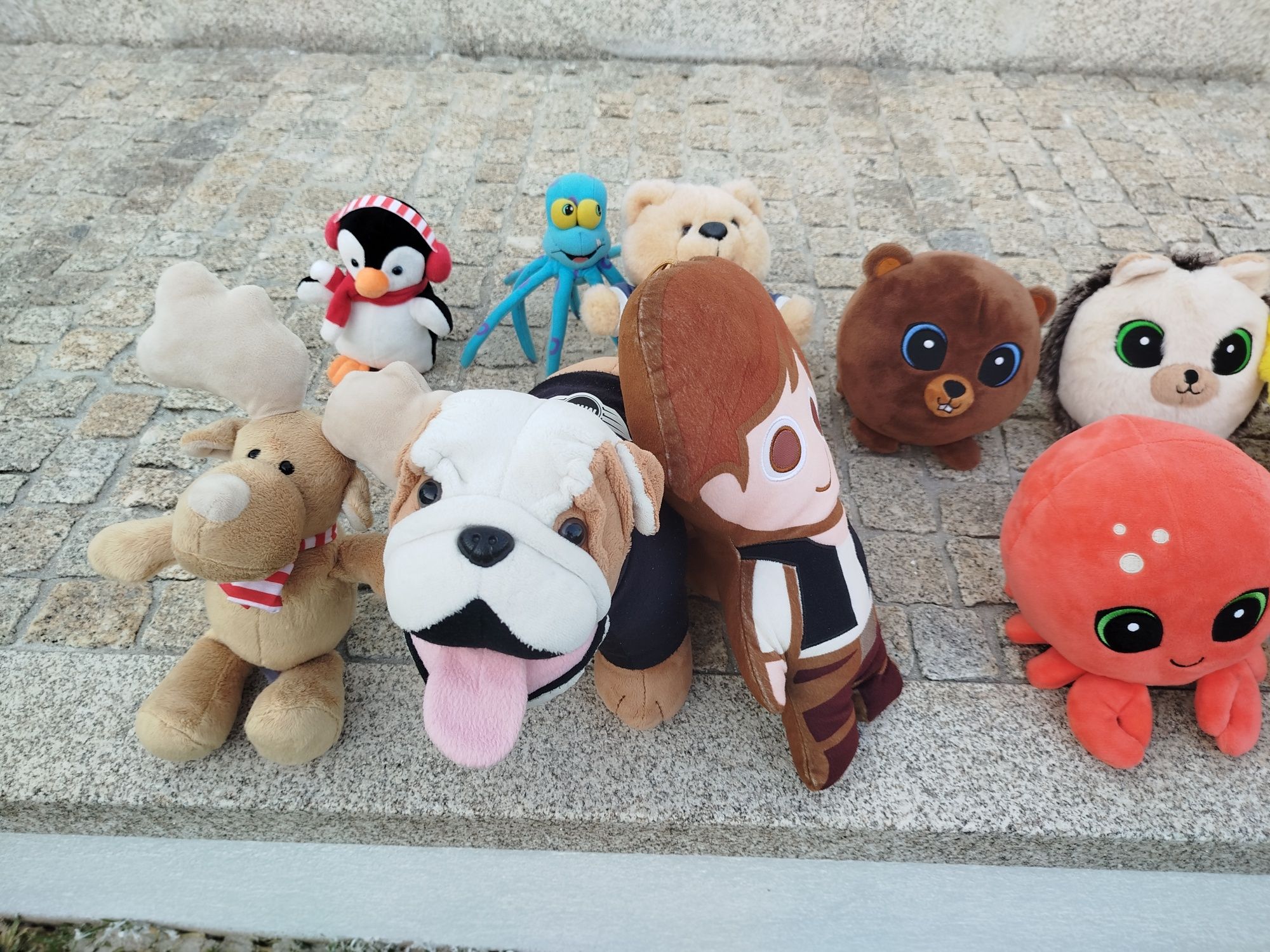 Peluche - todos que estão nas fotos