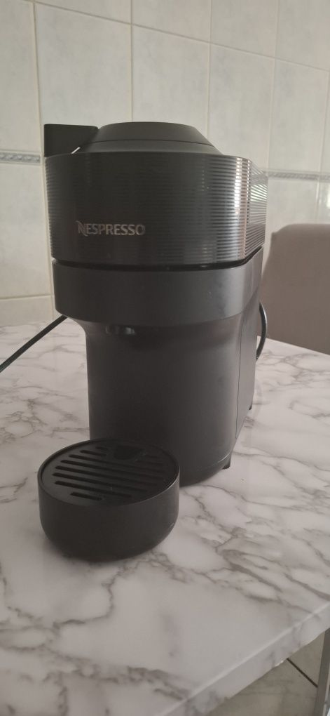 Máquina de Café Nespresso Vertuo Pop