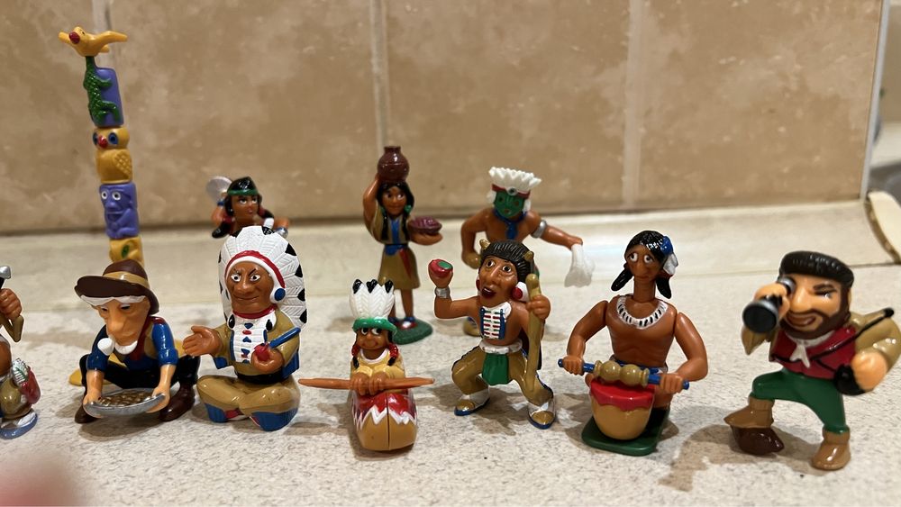 Індіанці кіндер іграшки фігурки