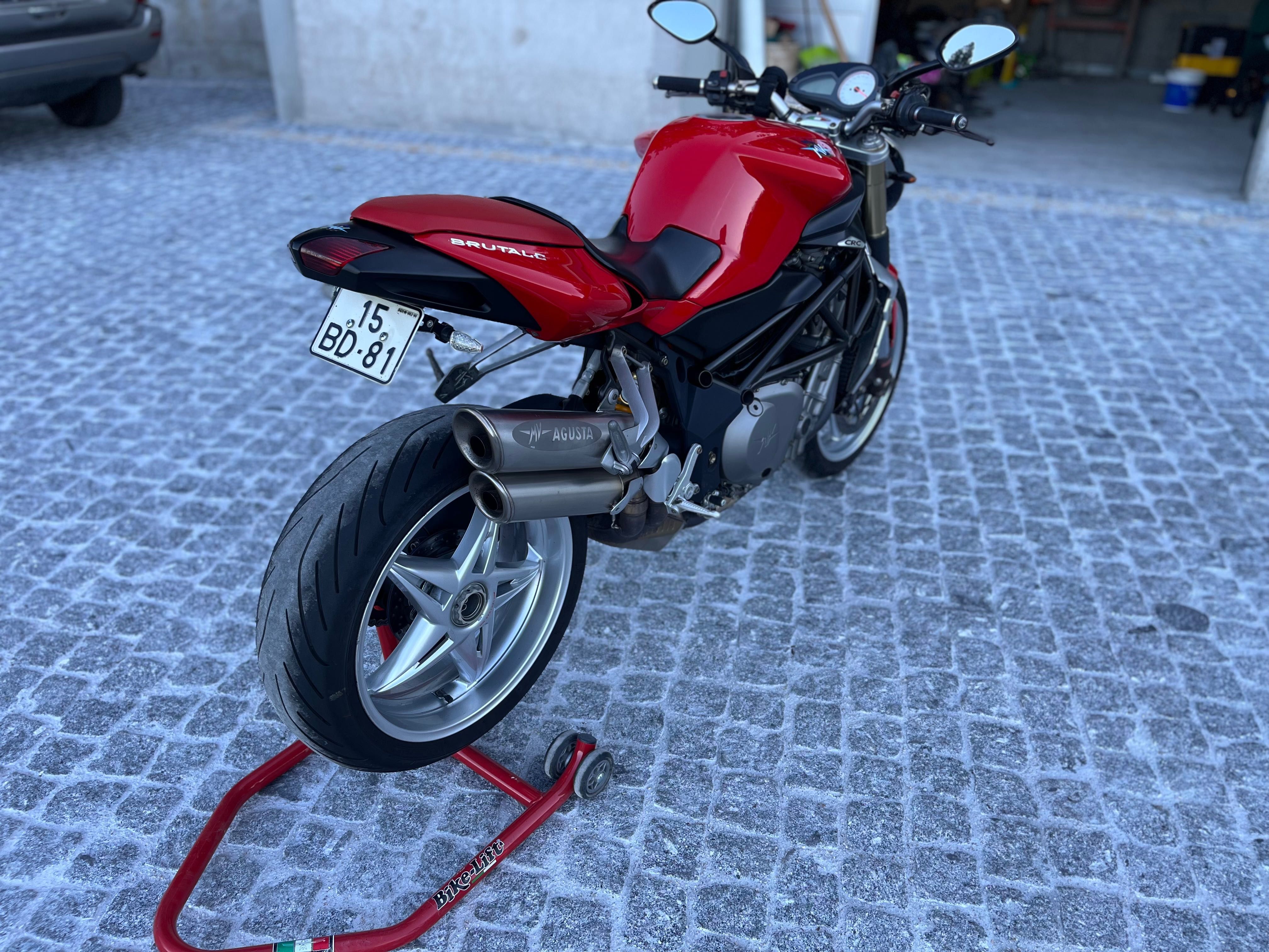MV agusta brutale 910