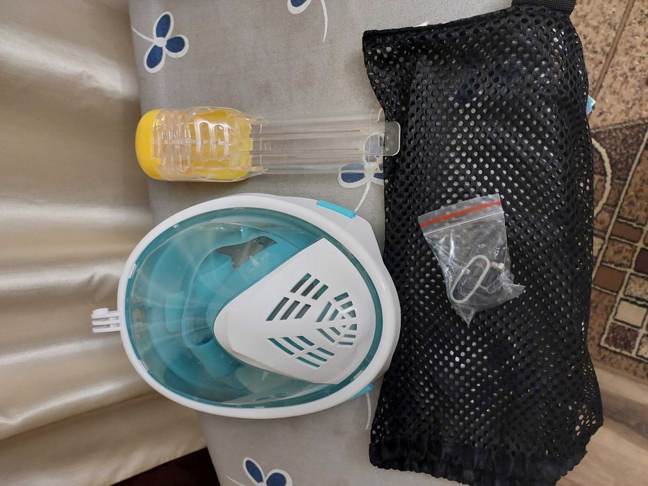 Маска для плавання