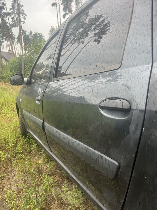 Двері ліві задні бокові Renault Dacia Logan MCV