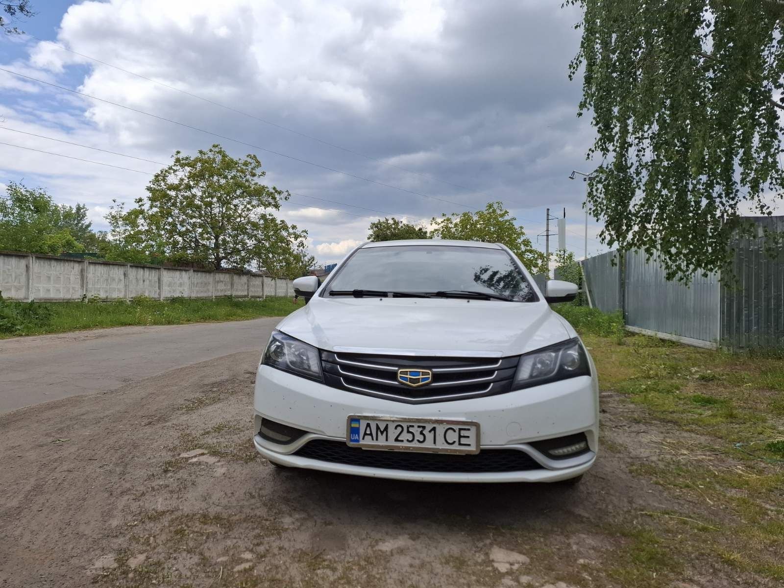 Продам гарний сімейний автомобіль