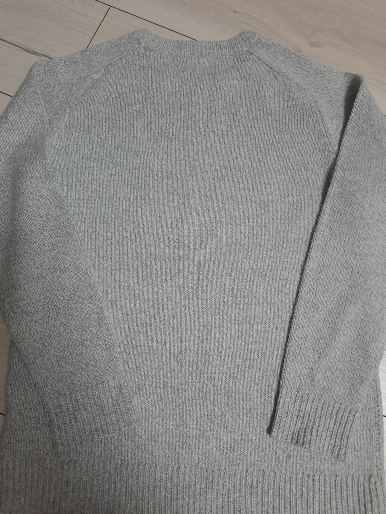 Sweterek chłopięcy 152
